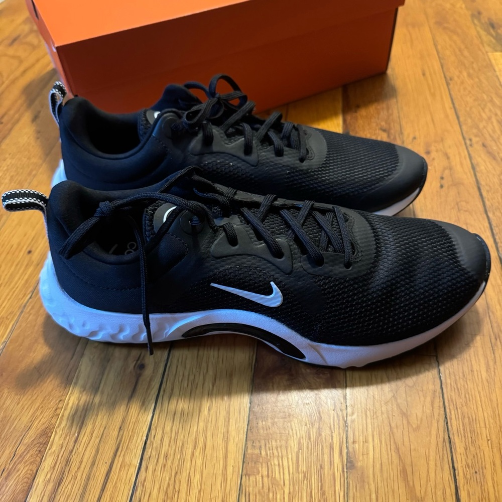 Womens Nike Renew In-Season TR 11 Size 10